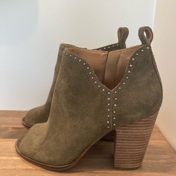 Lucky Brand Lotisha women’s size 9, olive - Picture 2 of 9